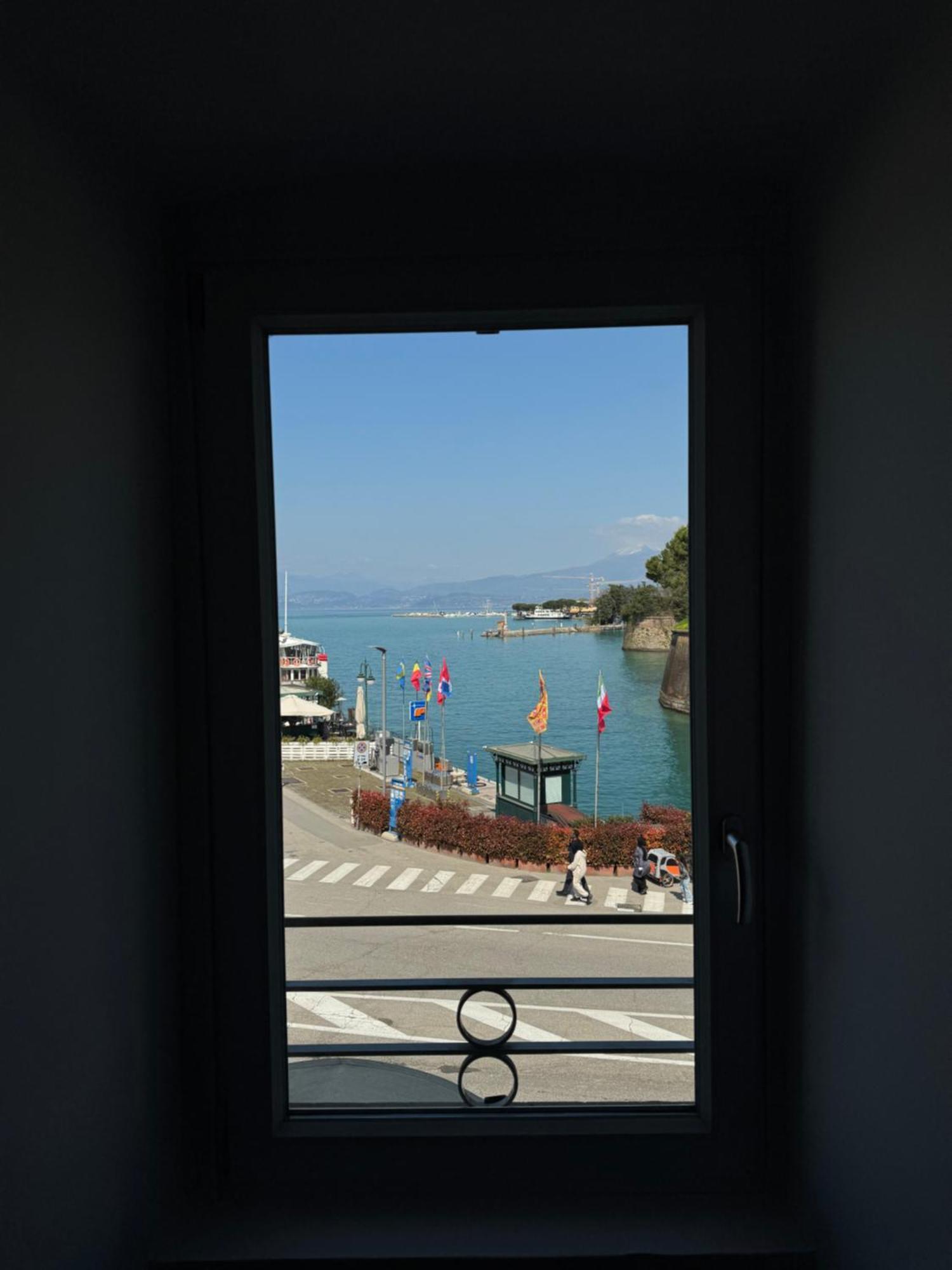 佩斯基耶拉德加达 Relais Al Porto酒店 外观 照片