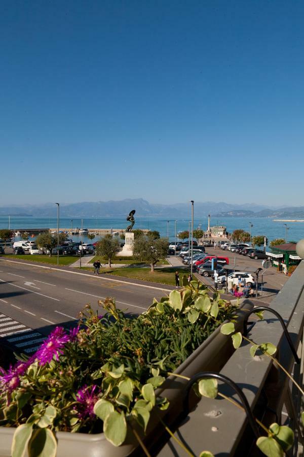 佩斯基耶拉德加达 Relais Al Porto酒店 外观 照片